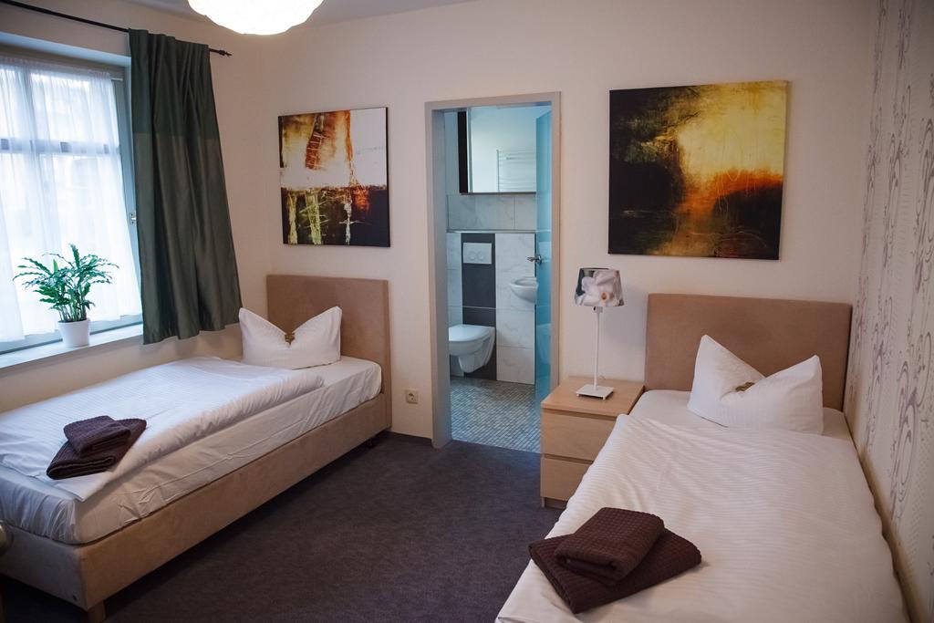Cityhotel Jena Am Paradies Habitación foto